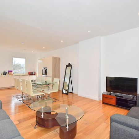 Apartment Wharf - Cambridge Av Лондон Екстериор снимка
