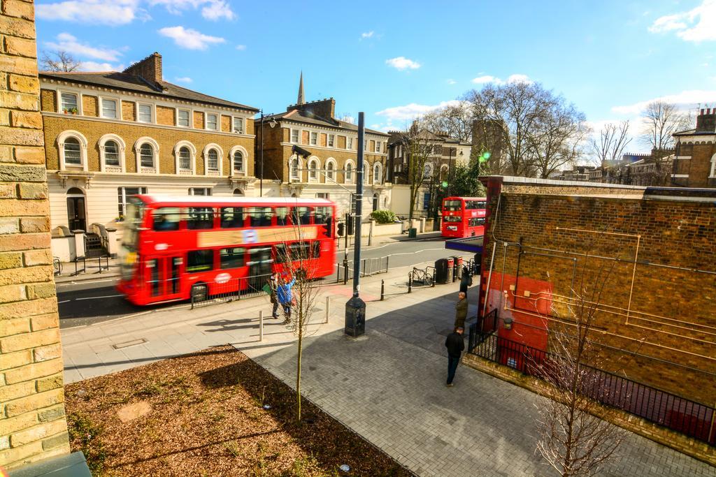 Apartment Wharf - Cambridge Av Лондон Екстериор снимка