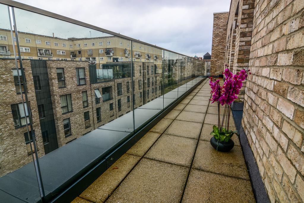 Apartment Wharf - Cambridge Av Лондон Екстериор снимка