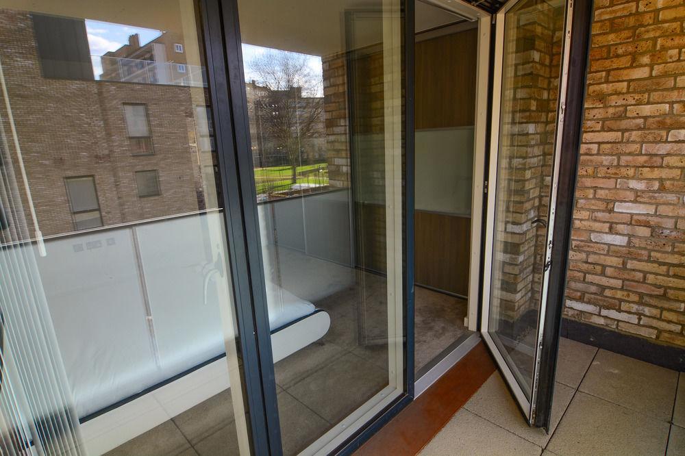 Apartment Wharf - Cambridge Av Лондон Екстериор снимка