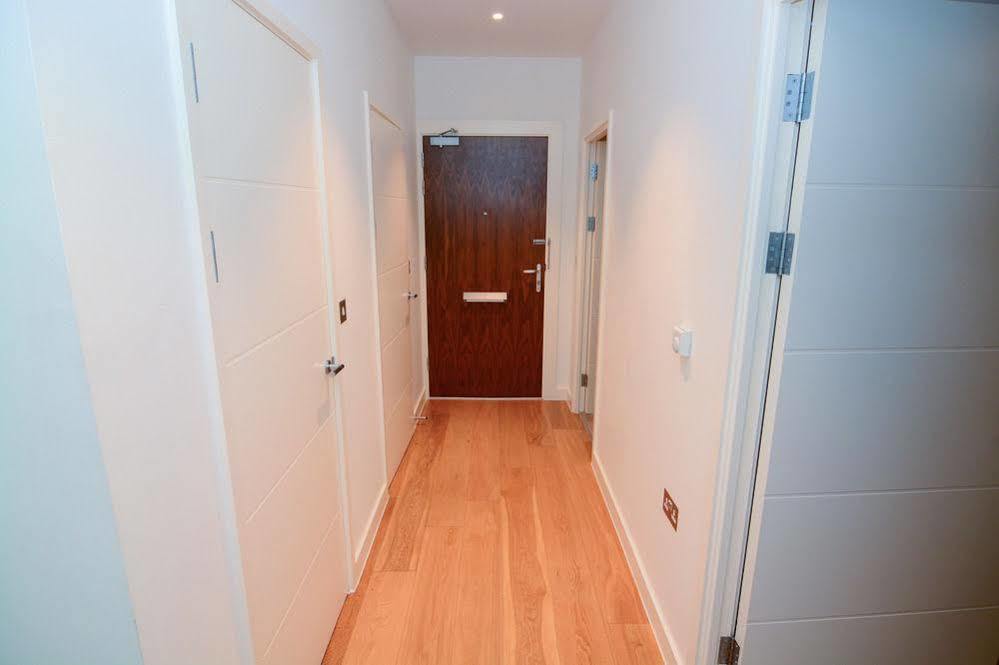 Apartment Wharf - Cambridge Av Лондон Екстериор снимка