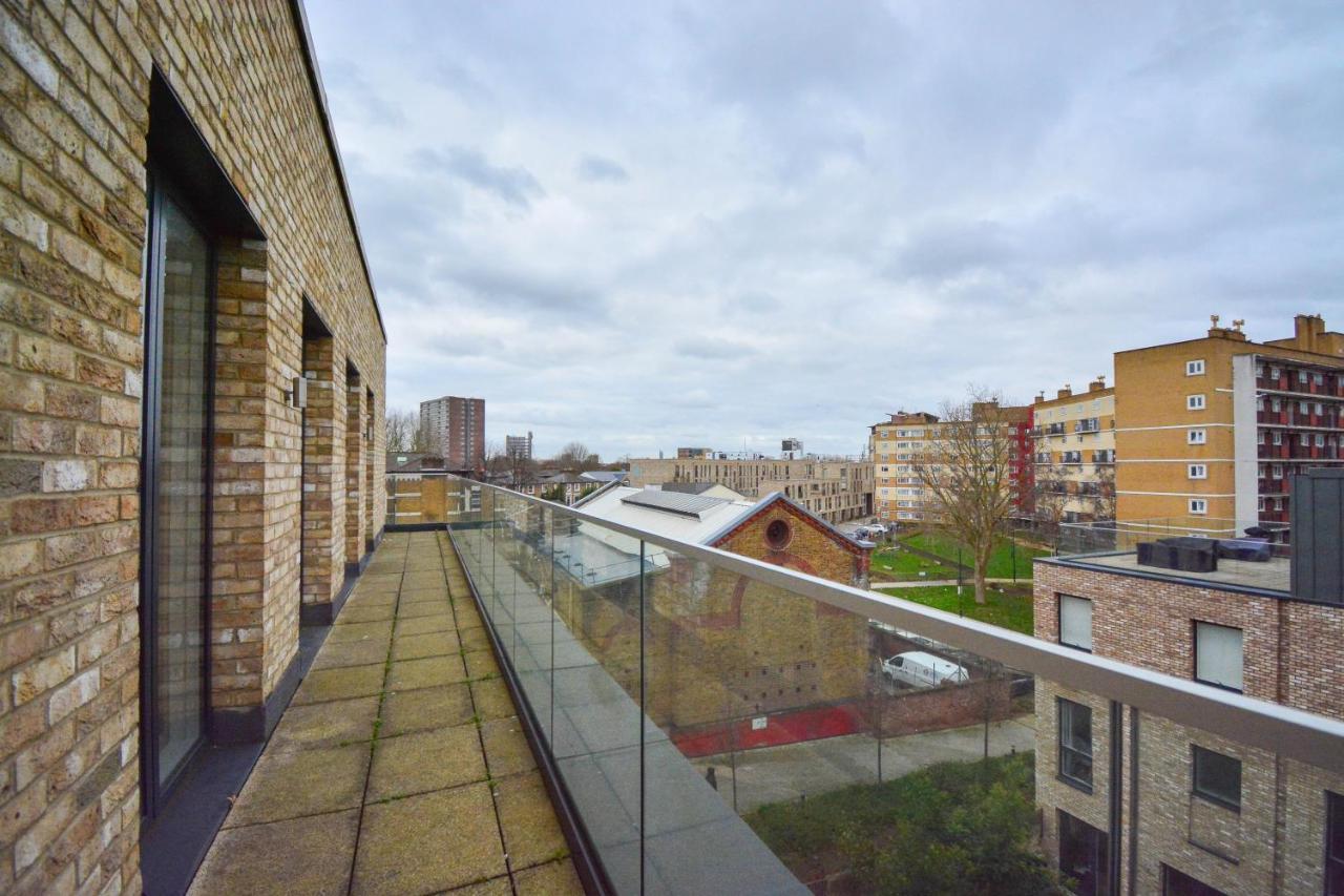 Apartment Wharf - Cambridge Av Лондон Екстериор снимка